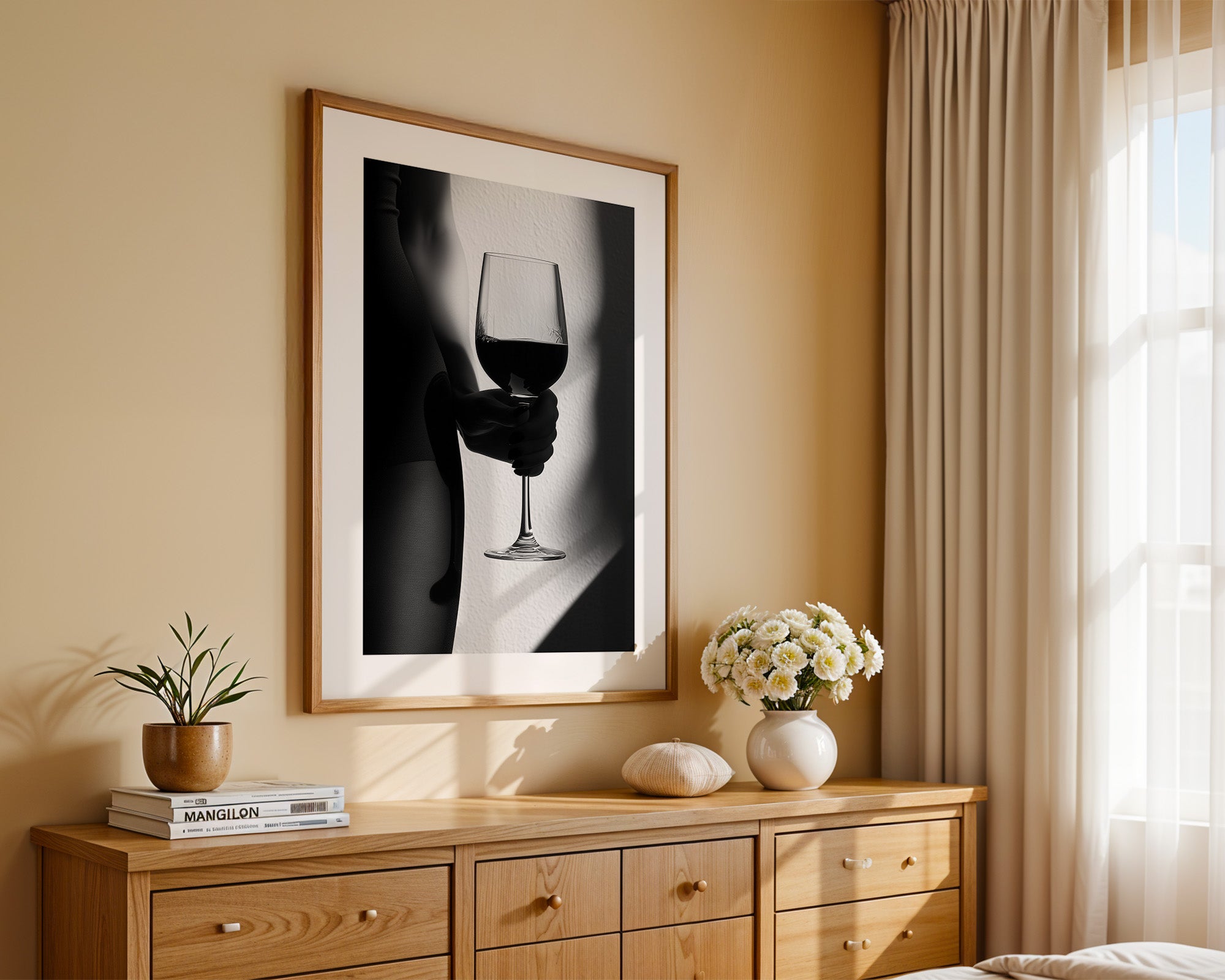 Weinglas Schatten schwarzweiß