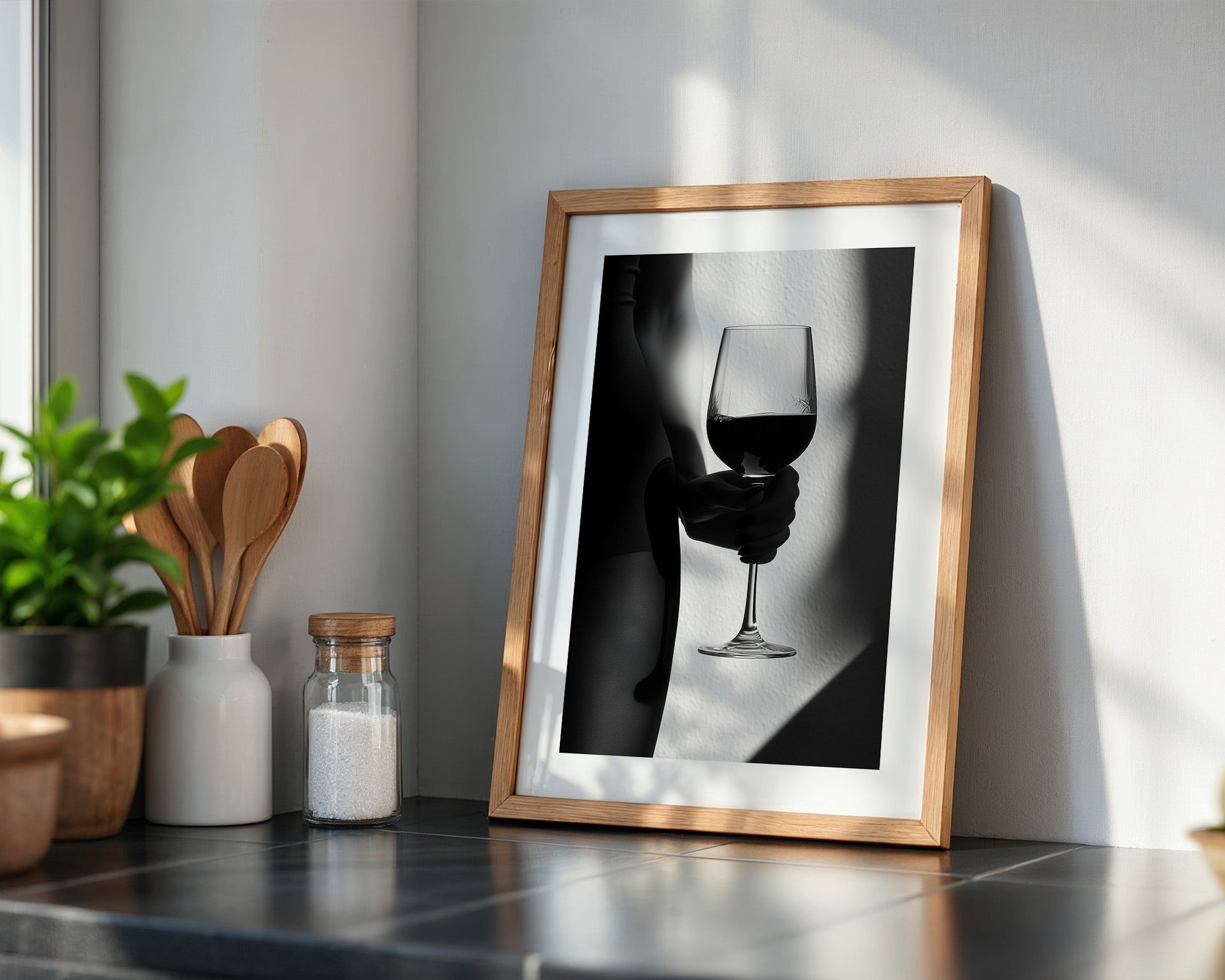 Weinglas Schatten schwarzweiß