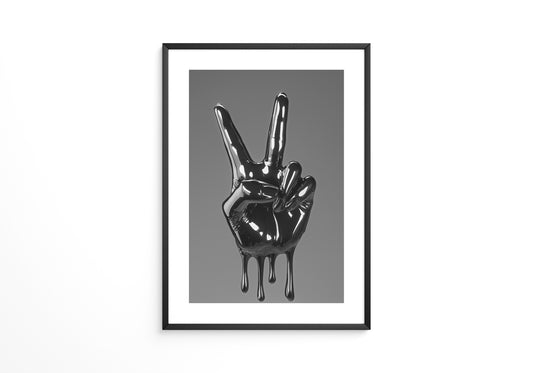 Schwarze Hand flüssig