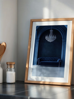 Sofa Kronleuchter tiefblau