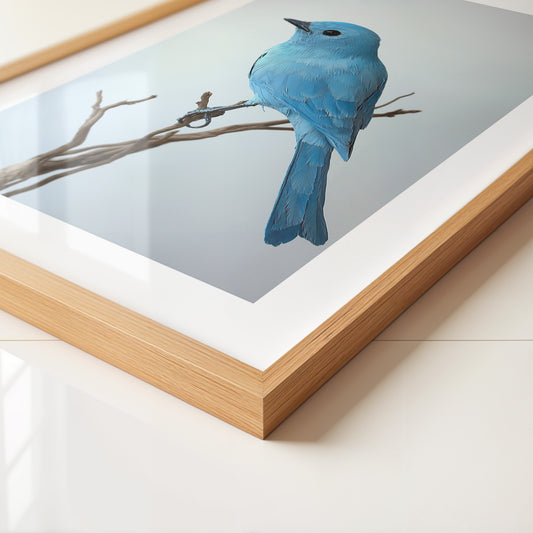 Blauer Vogel auf Zweig