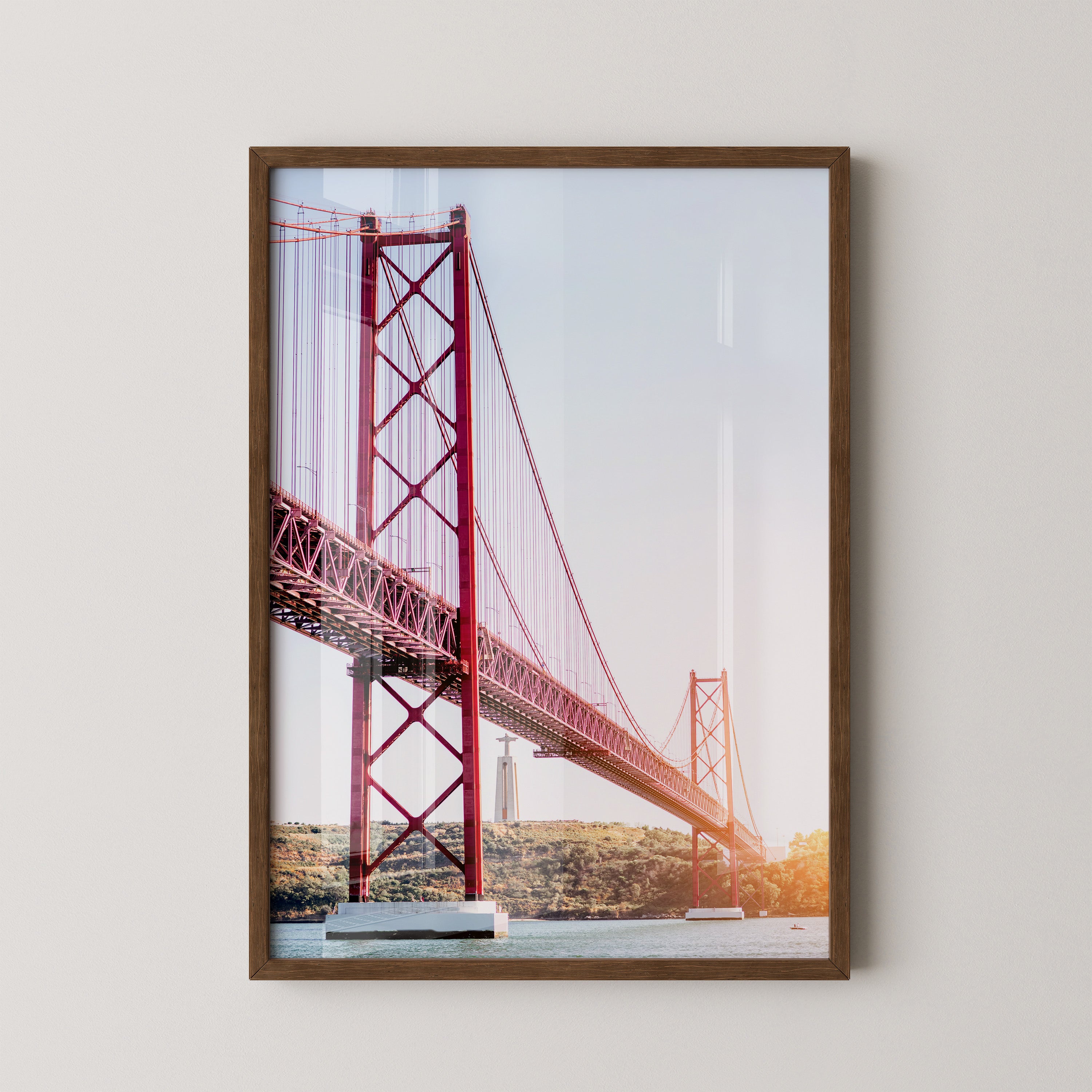 Rote Brücke Sonnenlicht