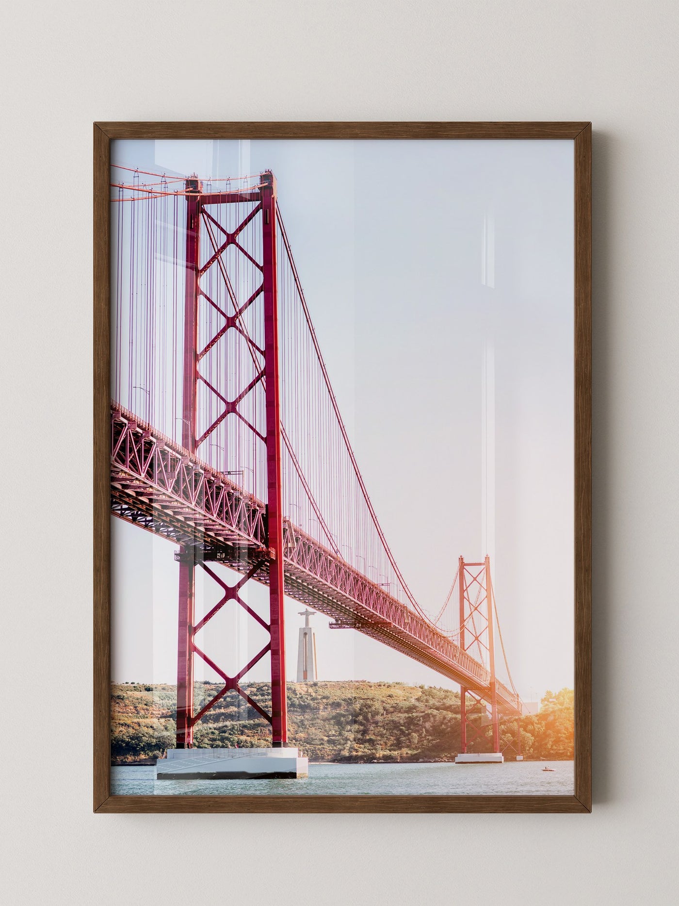 Rote Brücke Sonnenlicht