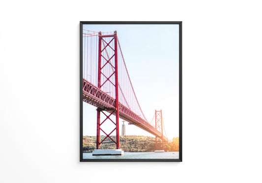 Rote Brücke Sonnenlicht