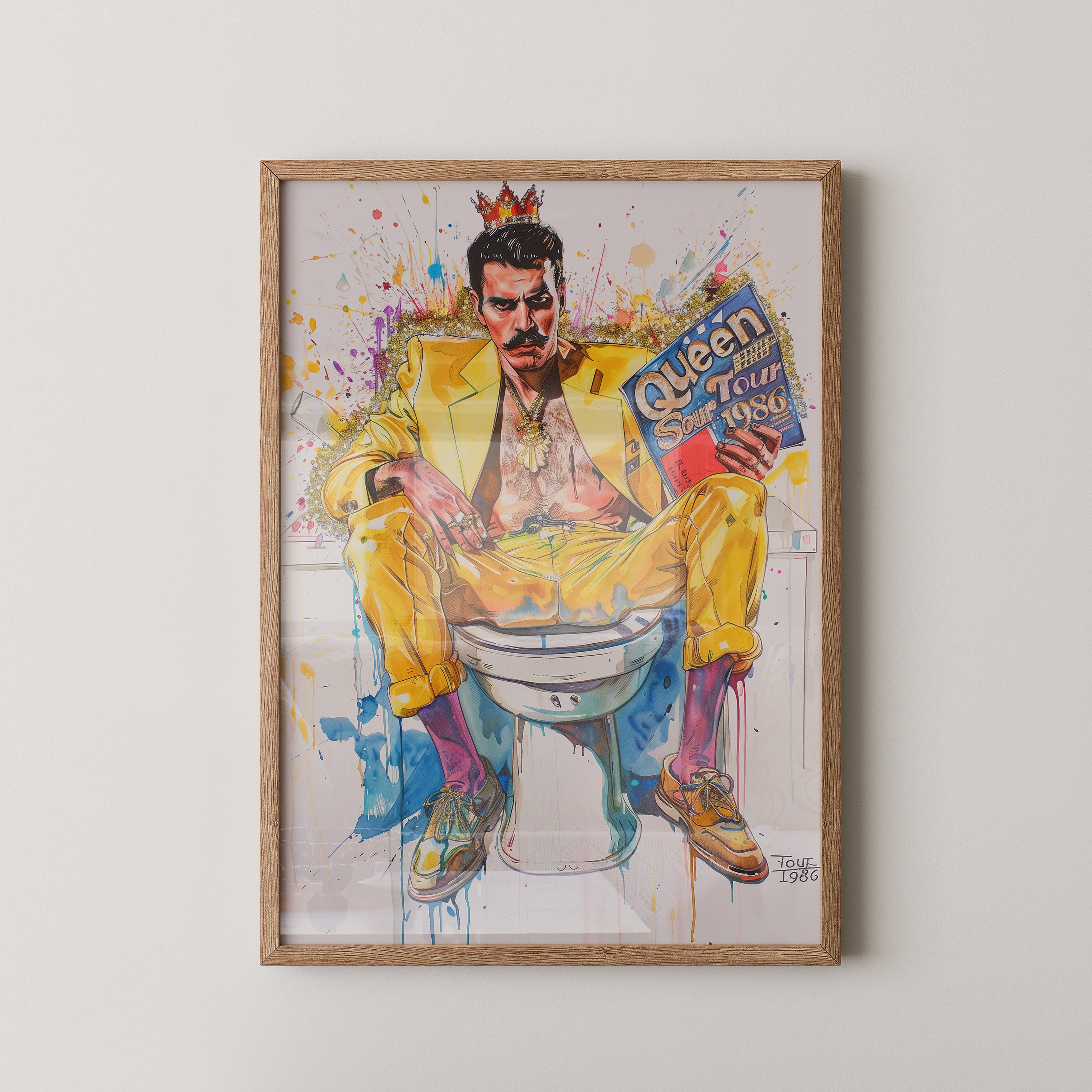 Mann gelber Anzug auf Toilette