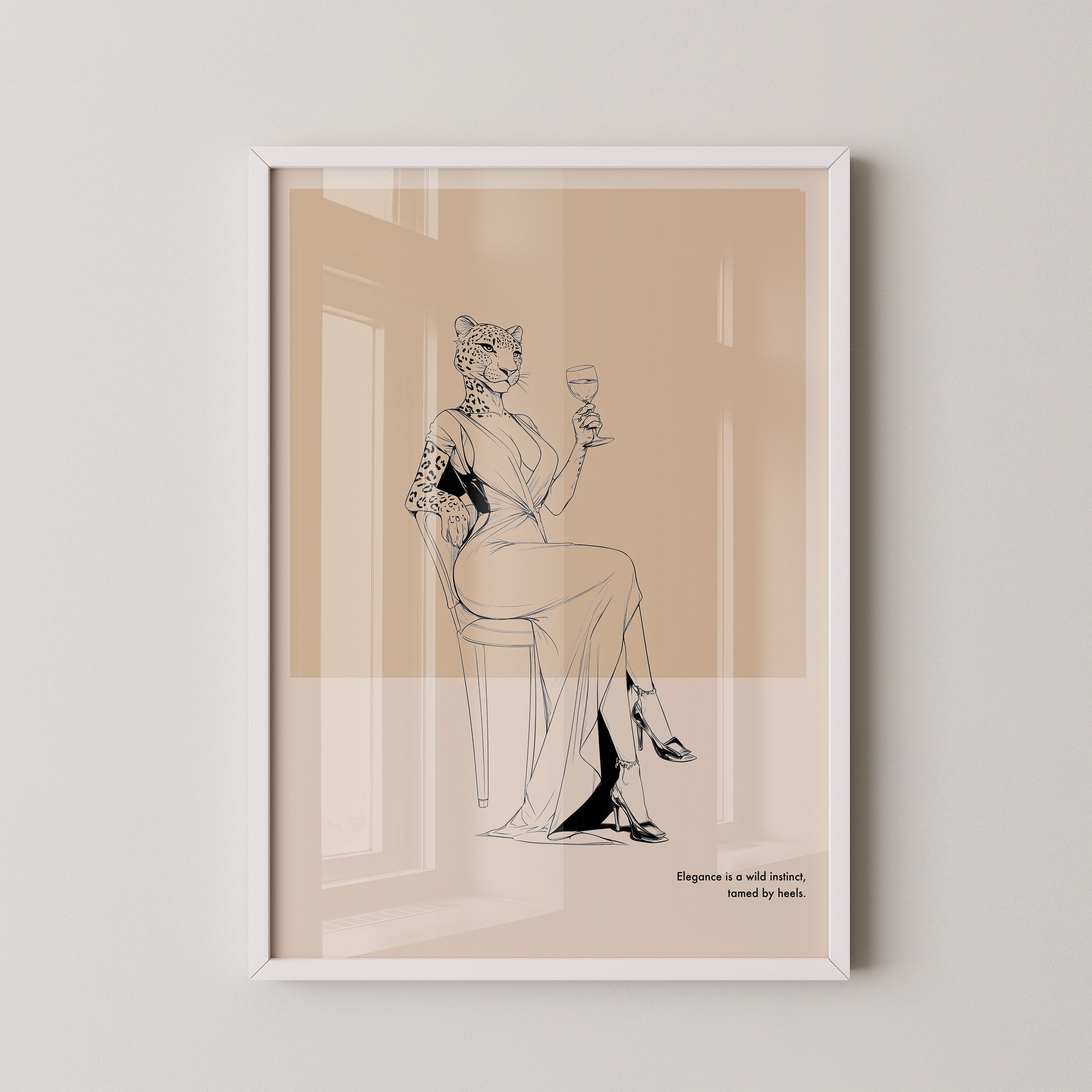 Leopard Frau elegant drinkend