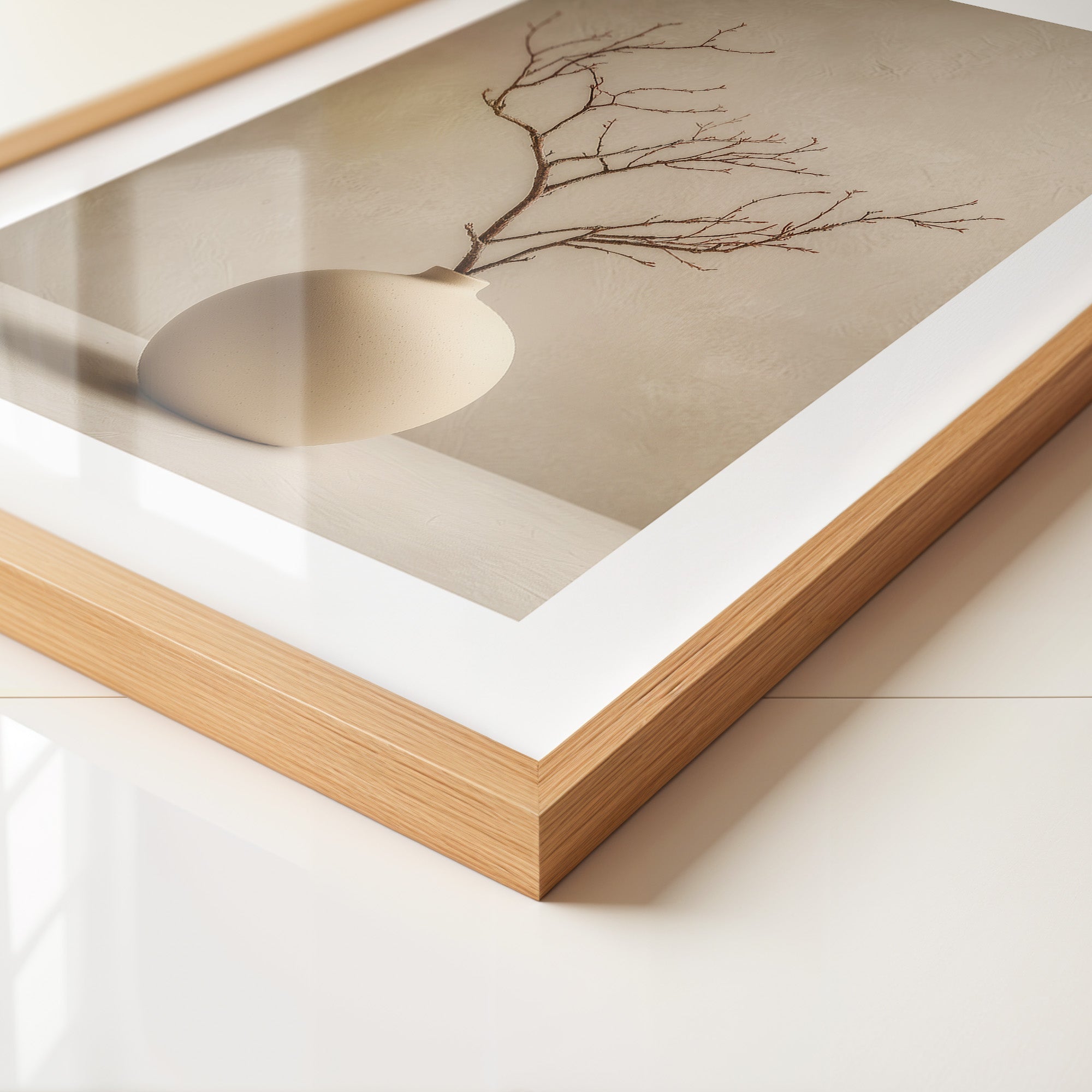 Äste in Kugelvase Minimalistisch