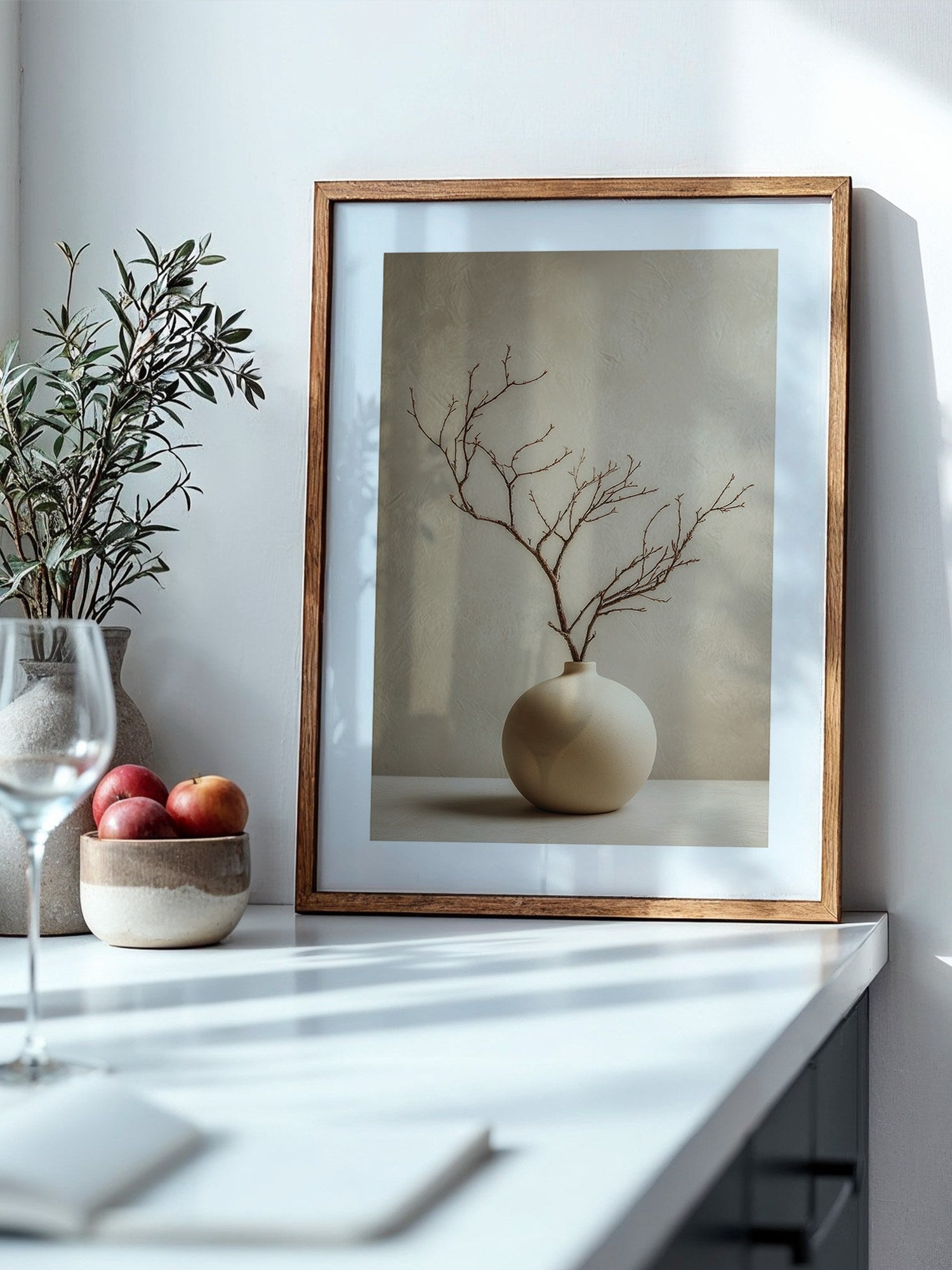 Äste in Kugelvase Minimalistisch