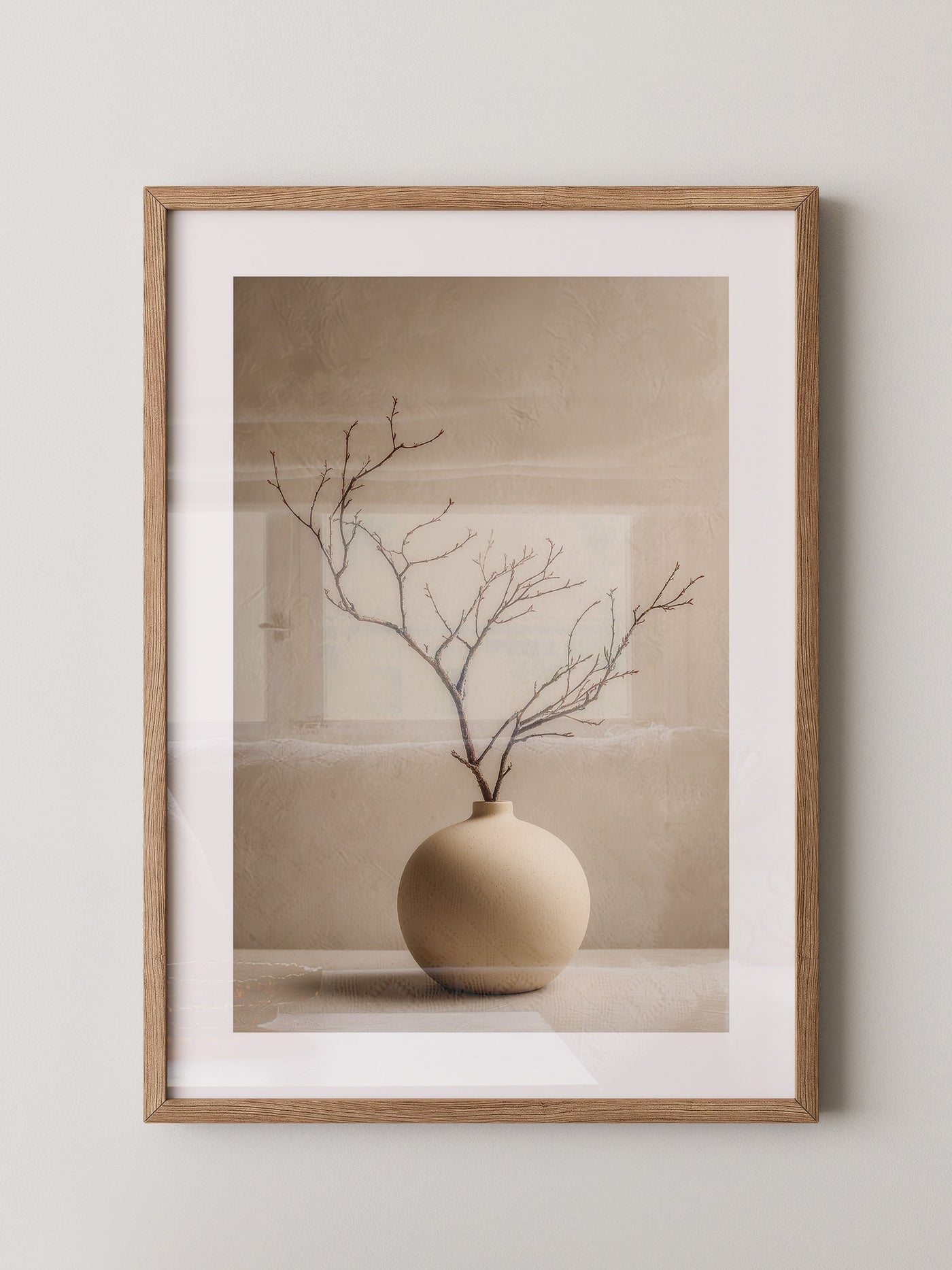 Äste in Kugelvase Minimalistisch