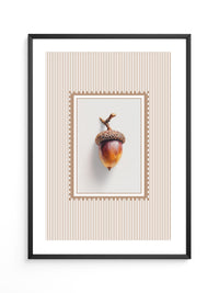 Eichel auf Streifenmuster