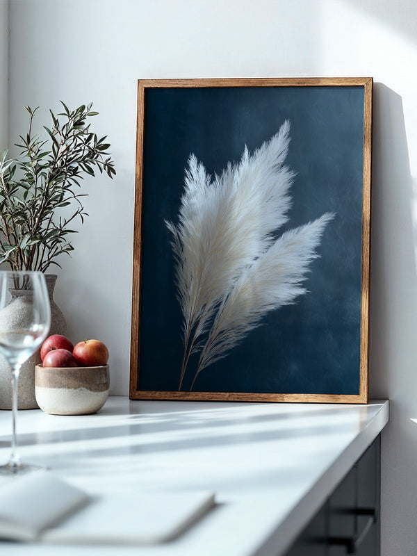 Pampasgras sanft auf Dunkelblau
