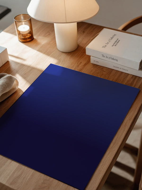 Blauer Farbverlauf minimalistisch