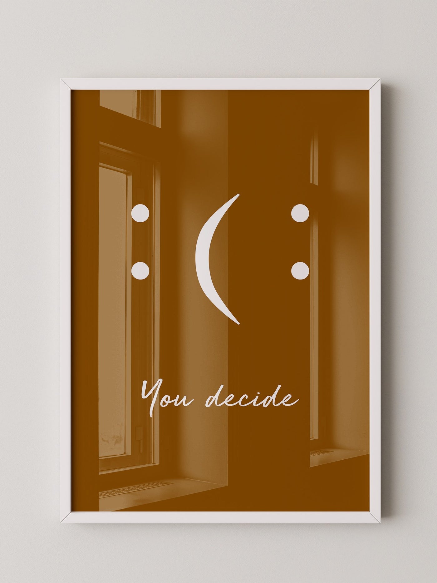 Minimalistisches Gesicht Braun
