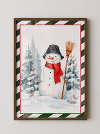 Schneemann mit rotem Schal Winterwald