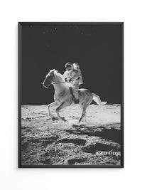 Astronaut reitet Pferd Mondlandschaft