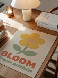 Gelbe Blume pastellige Töne