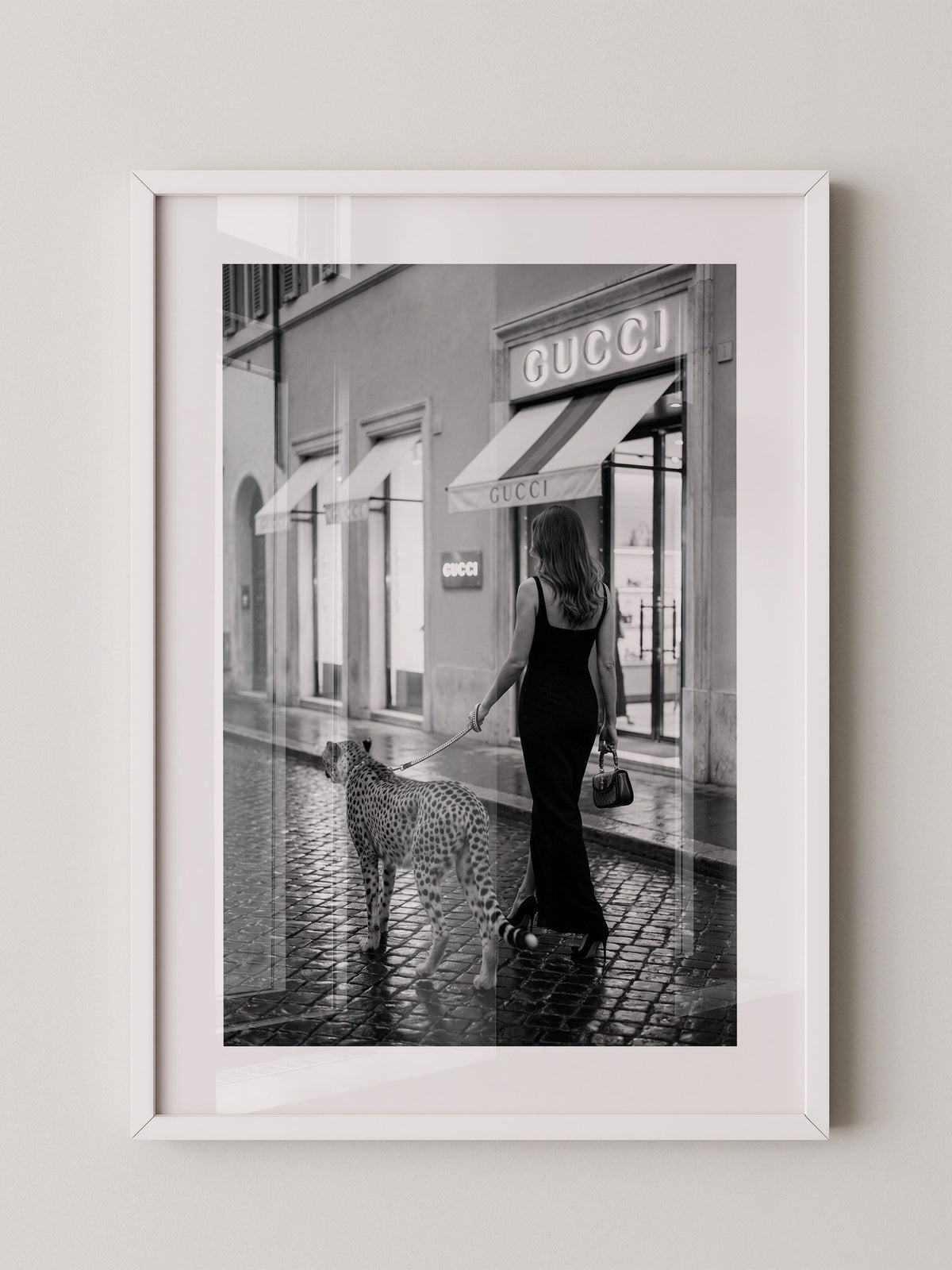 Elegante Frau mit Gepard Retro