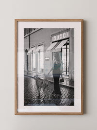 Elegante Frau mit Gepard Retro