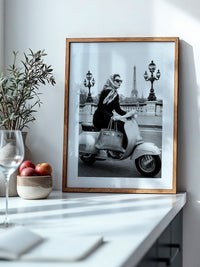 Eiffelturm Vespa Fahrt Retro Stil