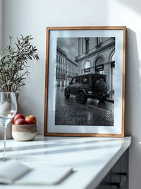 Luxus SUV Stadtansicht S/W