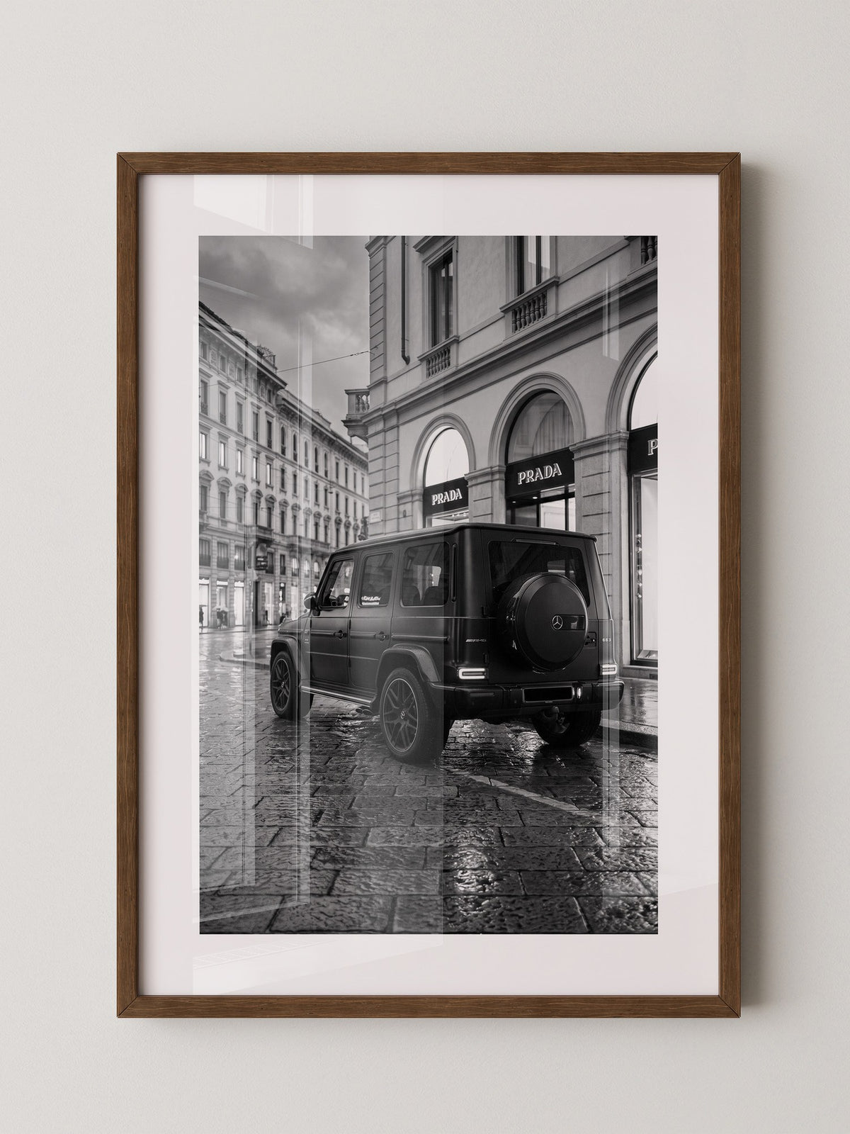 Luxus SUV Stadtansicht S/W