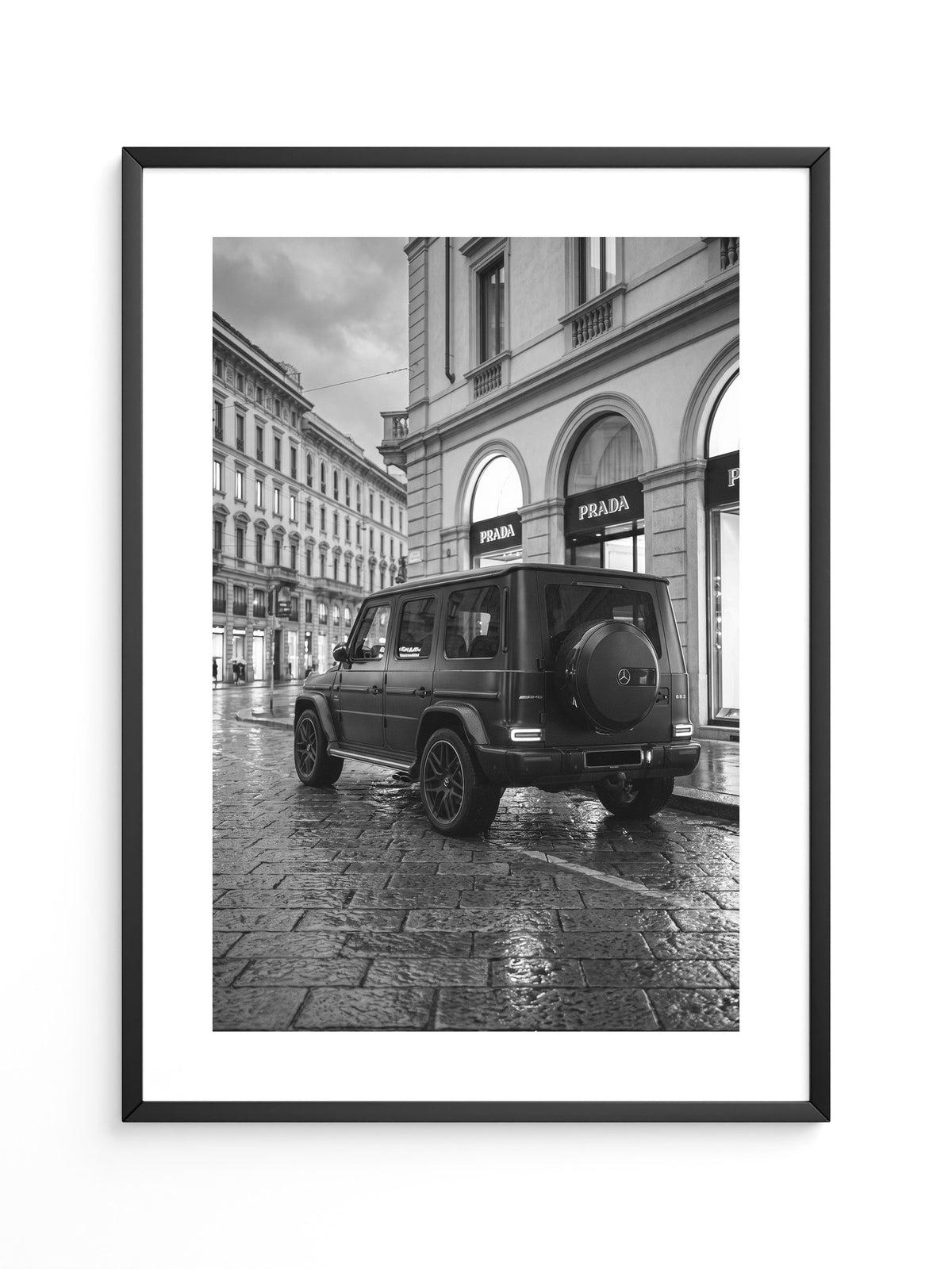 Luxus SUV Stadtansicht S/W