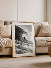 Surfer Riesenwelle Schwarzweiß