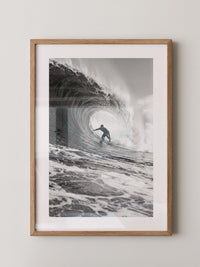Surfer Riesenwelle Schwarzweiß