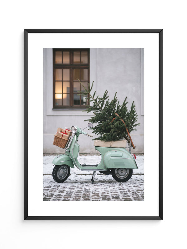 Retro Vespa mit Weihnachtsbaum