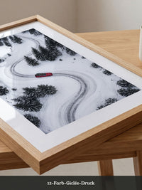 Auto S-Kurve Winterlandschaft