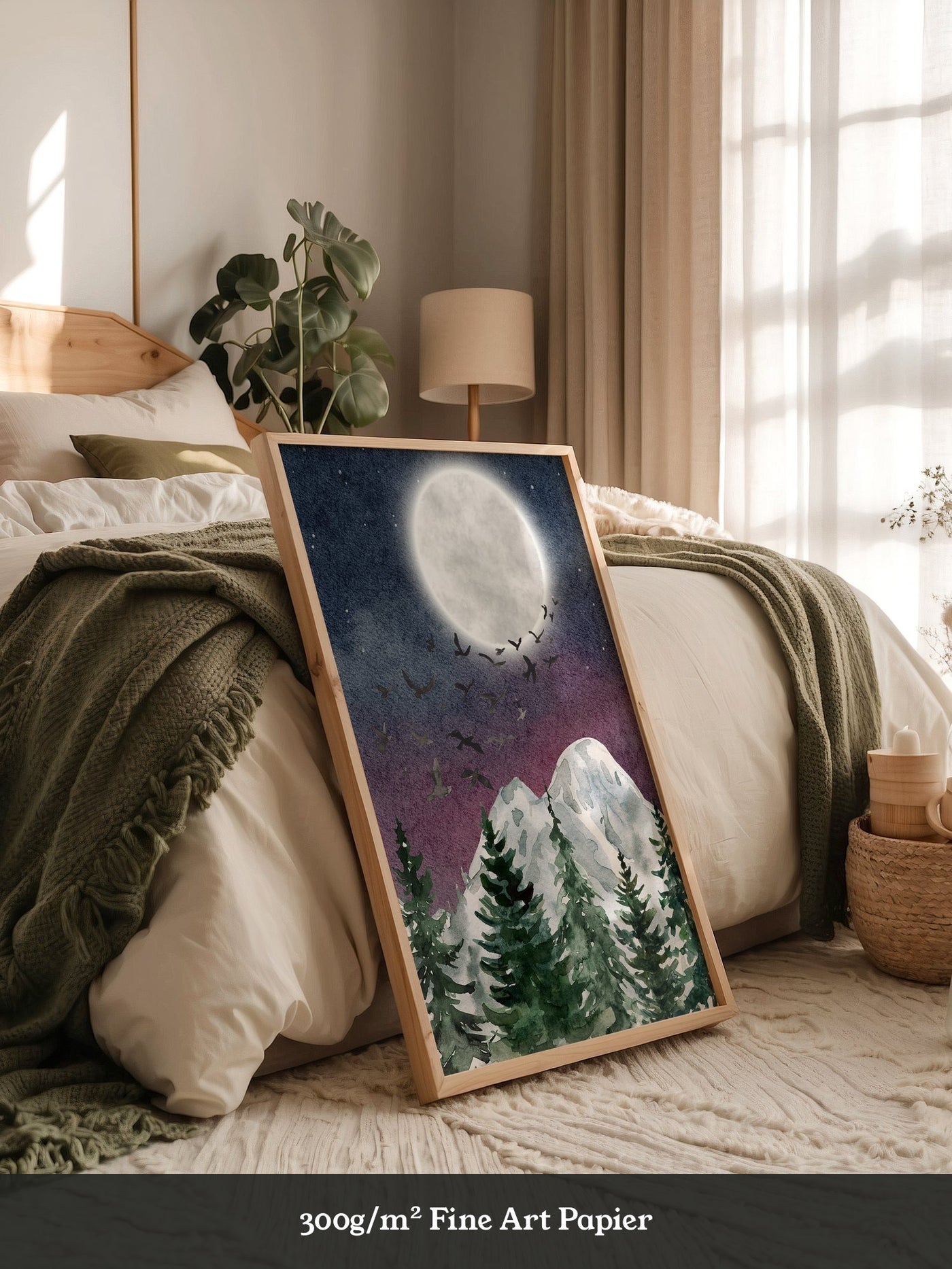 Vollmond über schneebedeckten Tannen