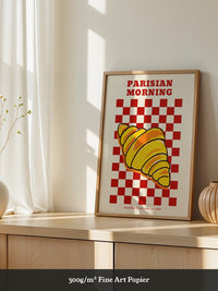 Croissant auf Rot-Weiß Karomuster