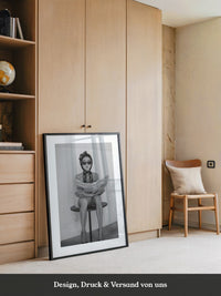 Zeitungsleserin Retro Stil