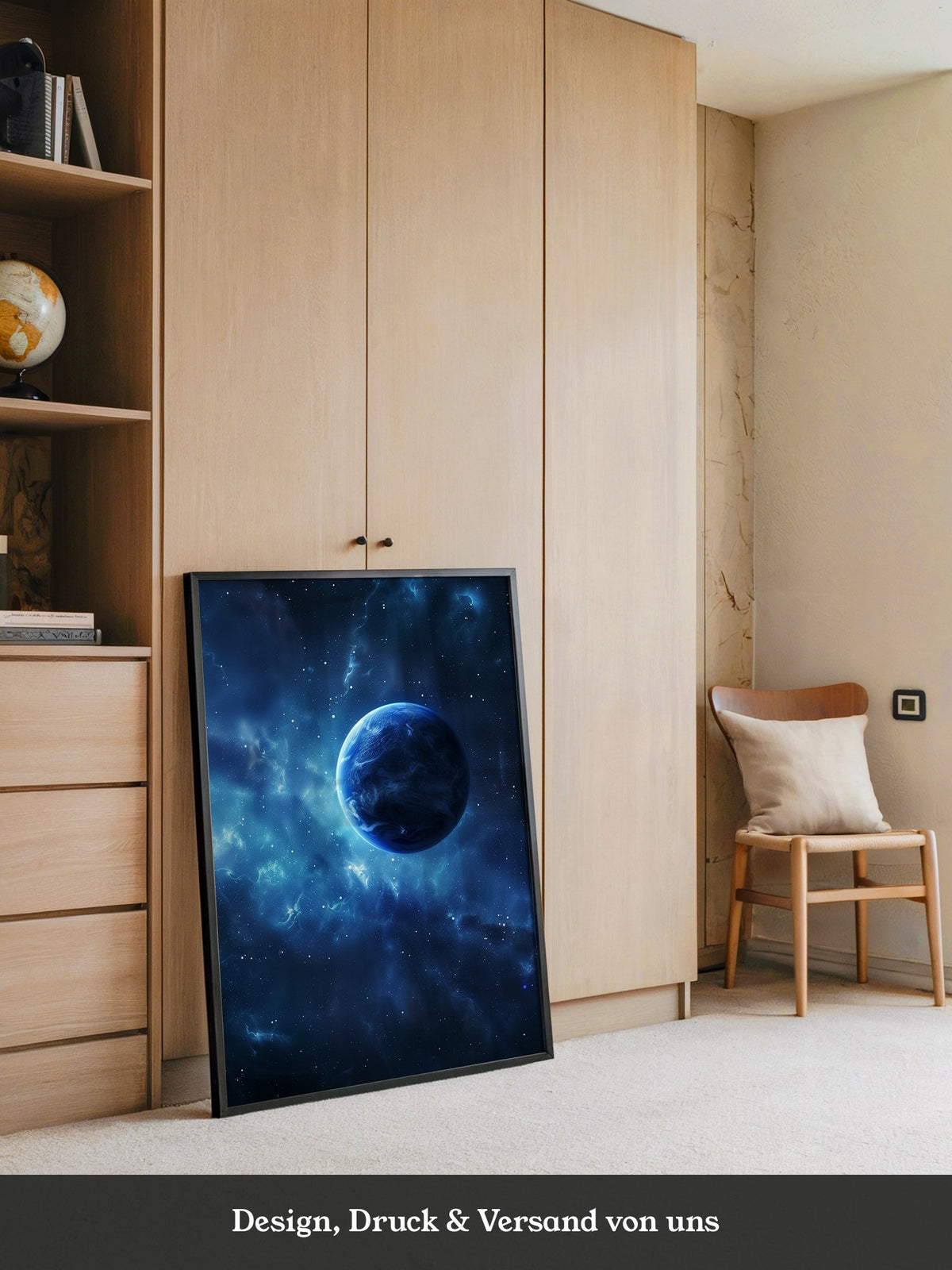 Blauer Planet im leuchtenden Universum