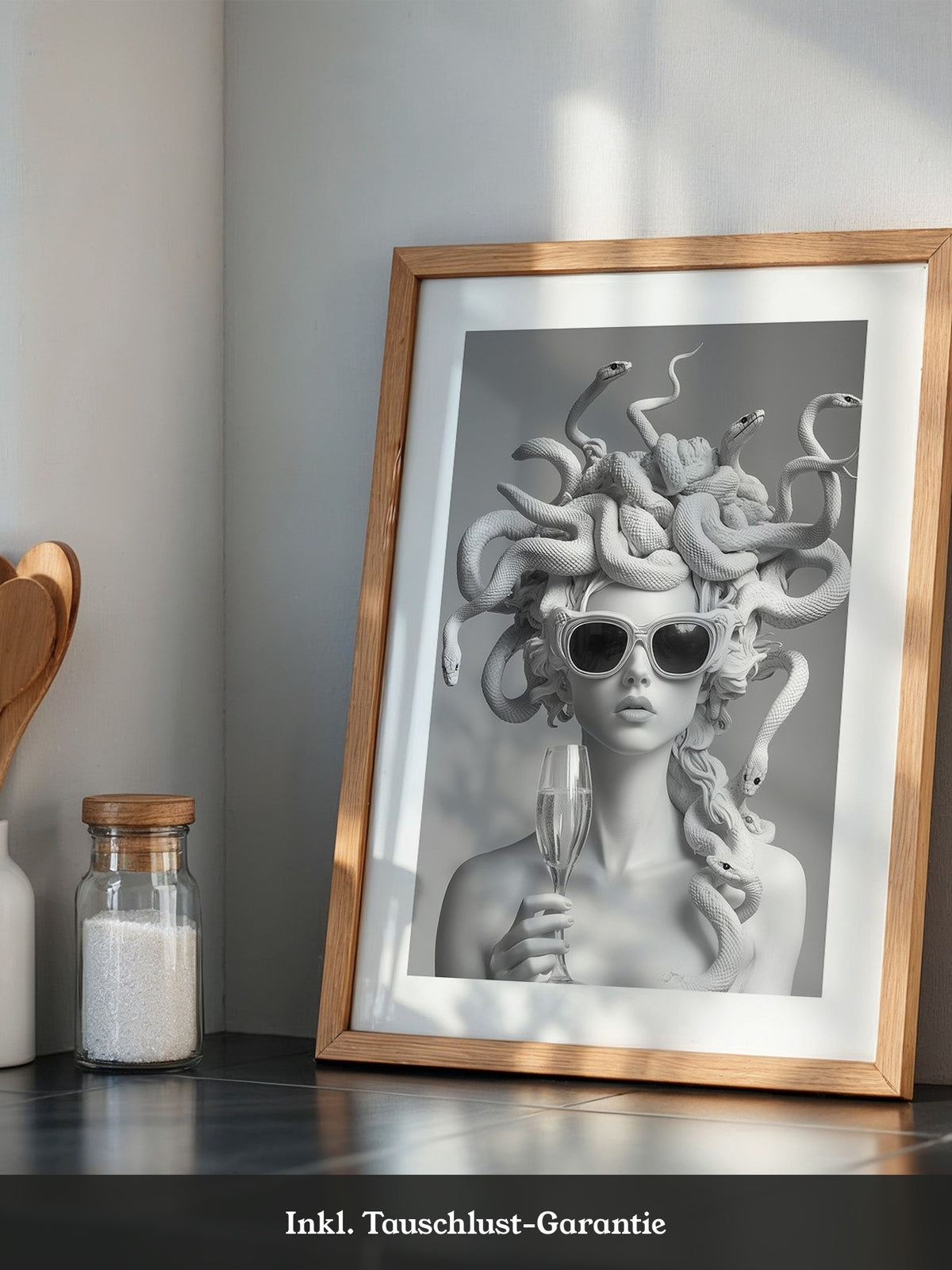 Medusa Modern S/W Glamour
