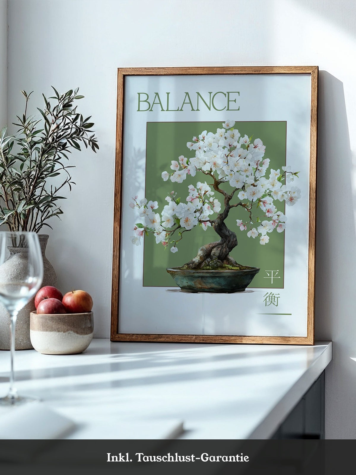 Bonsaibaum Blüten zartgrüner Hintergrund