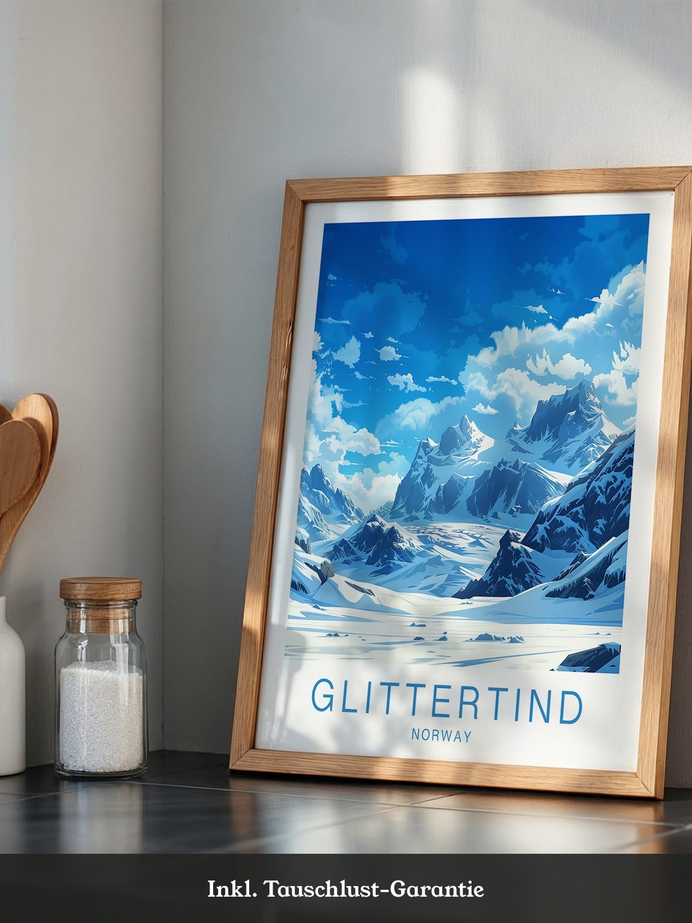 Schneebedeckte Berge in Blau