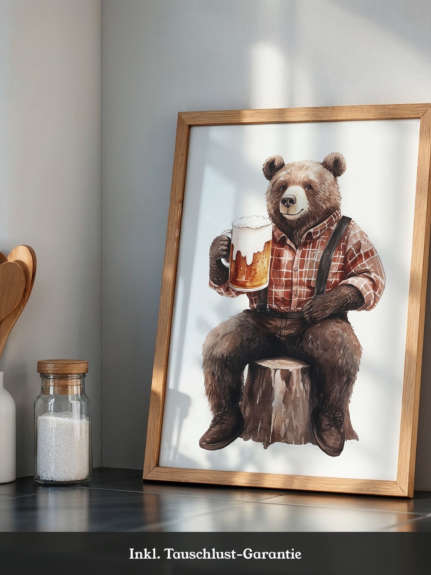 Bär mit Bier in Holzfällerhemd