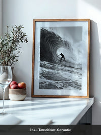 Surfer Riesenwelle Schwarzweiß