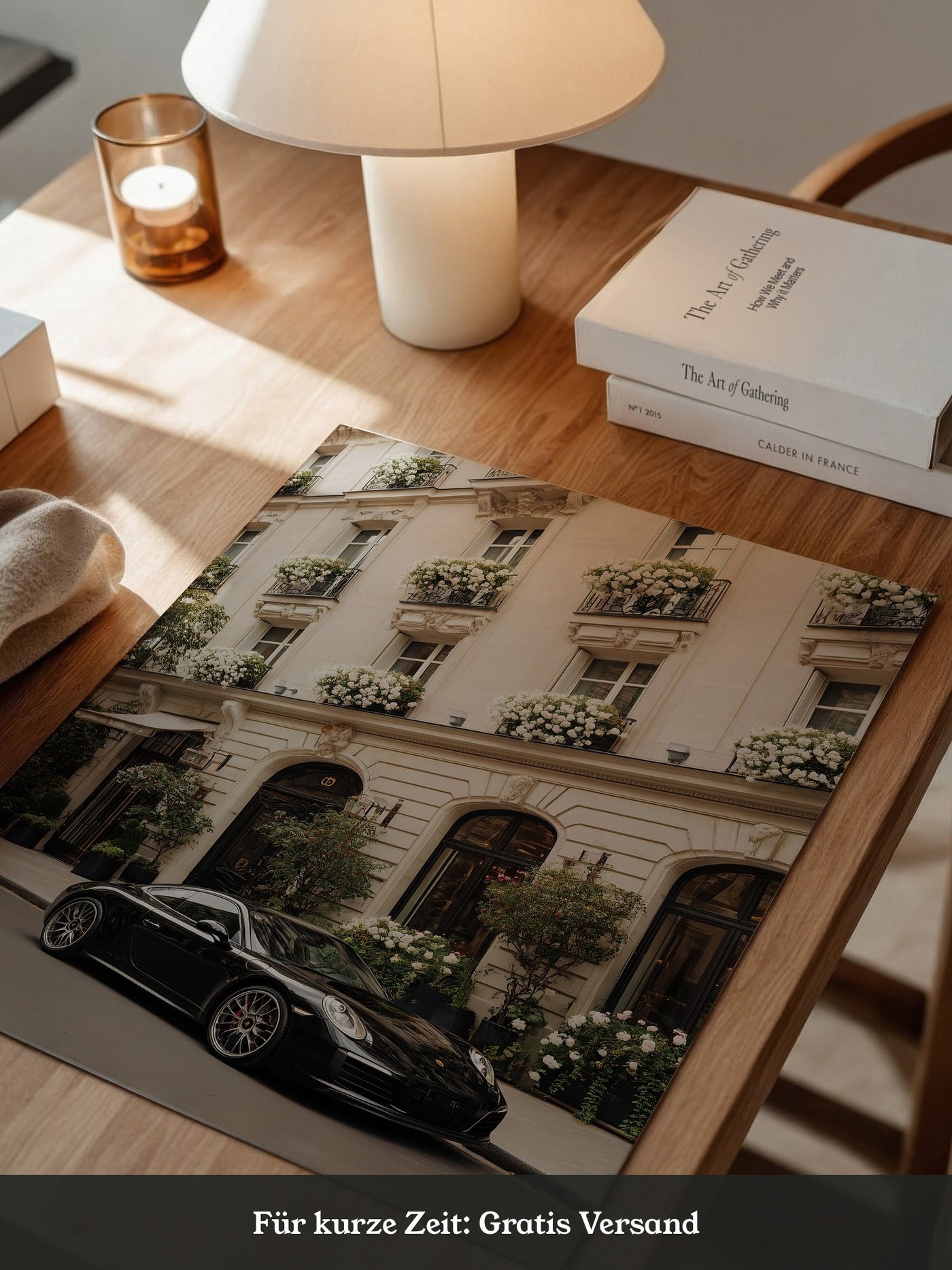 Porsche vor Pariser Blumenfassade