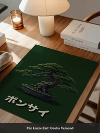 Bonsai mit grünem Hintergrund