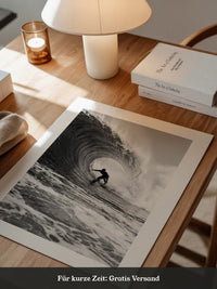 Surfer Riesenwelle Schwarzweiß