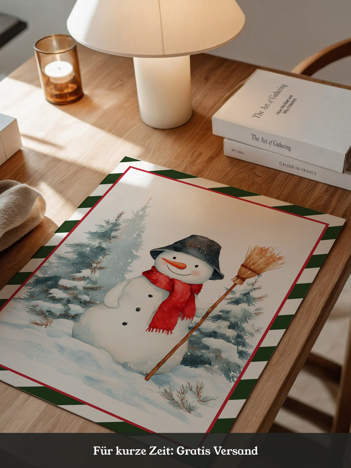 Schneemann mit rotem Schal Winterwald