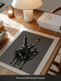 Schwarze Hand flüssig