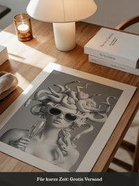 Medusa Modern S/W Glamour