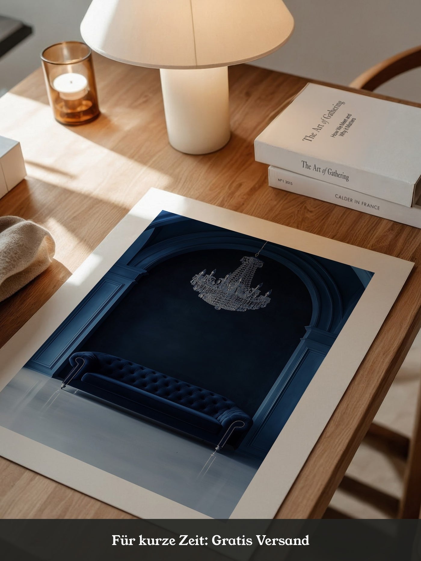 Sofa Kronleuchter tiefblau