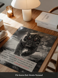 Tiger Porträt Schwarz Rotkontrast